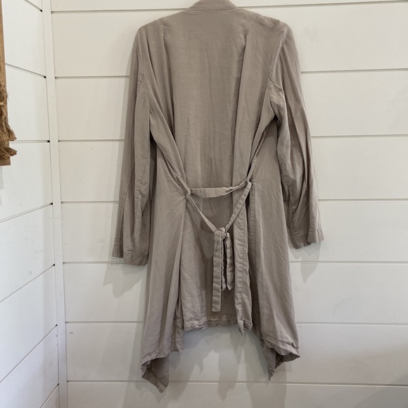 Light spring coat/robe - Picture 7 of 9